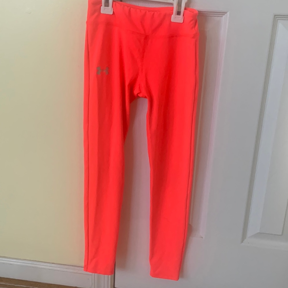 Under Armour youth medium fitted pants